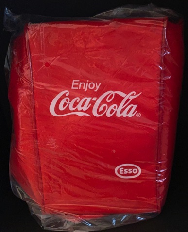 96120-3 € 4,00 coca cola koeltasje voor halve liter flesjes.jpeg